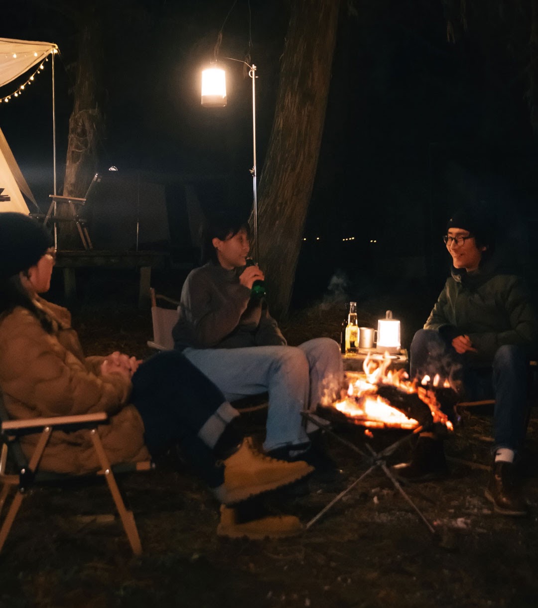 Đèn cắm trại đa năng với chất liệu ABS độ bền cao 